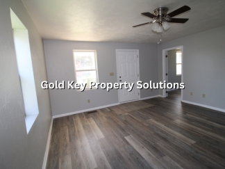 2-Story 3 BR 1 BA House with Dining Room SECTION 8 APPROVED