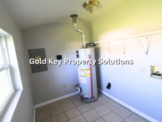 2-Story 3 BR 1 BA House with Dining Room SECTION 8 APPROVED