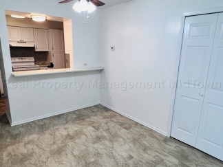 Charming 2 bedroom 1-bathroom Duplex unit features a prime location