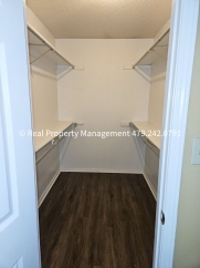 Cozy 3 Bed/2 Bath Home in Barling