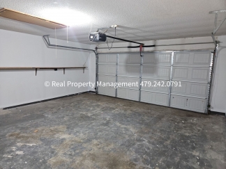 Cozy 3 Bed/2 Bath Home in Barling