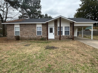 Coming Soon! Greenwood House 3 Bed 1.5 Bath with LARGE BACKYARD!
