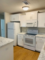 Beautiful Duplex in Alma - **MOVE IN SPECIAL - $1 First Month Rent**