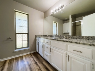 Available and Showing Now! 18-Month Lease Offer!!  Spacious Two-Bedroom House in Edmond!