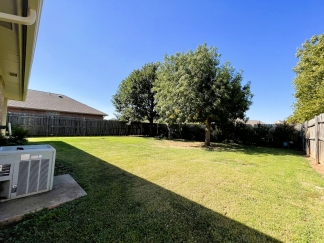 Available and Showing Now! 18-Month Lease Offer!!  Spacious Two-Bedroom House in Edmond!
