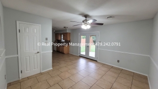 RENT READY! - Very Cute 3 Bedroom 2 Bathroom Home