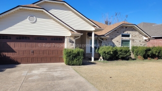 July move in! Beautiful 3 Bedroom 2 Bathroom Home In Fort Smith