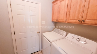 July move in! Beautiful 3 Bedroom 2 Bathroom Home In Fort Smith