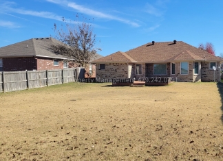 July move in! Beautiful 3 Bedroom 2 Bathroom Home In Fort Smith