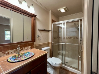 3 Bedroom Home in Greenwood!