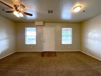 Charming 2 Bed 1 Bath Apartment: Your Perfect Retreat in the Heart of the City! $500 OFF FIRST FULL MONTHS RENT!-AVAILABLE NOW!