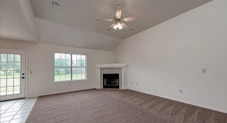 Beautiful 3 Bedroom, 2 Bathroom Home in Centerton, AR!!!