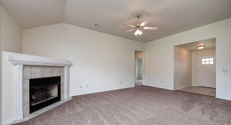 Beautiful 3 Bedroom, 2 Bathroom Home in Centerton, AR!!!