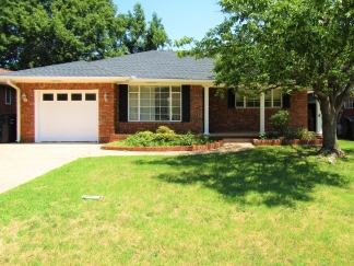 Welcome to this spacious 3 bedroom home located in the desirable NW area of Oklahoma City!