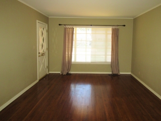 Welcome to this spacious 3 bedroom home located in the desirable NW area of Oklahoma City!