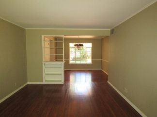 Welcome to this spacious 3 bedroom home located in the desirable NW area of Oklahoma City!