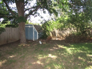 Welcome to this spacious 3 bedroom home located in the desirable NW area of Oklahoma City!