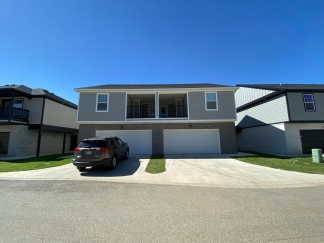 Three Bedroom Home!! 10 Minute Drive to Campus!