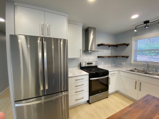 3 Bedroom House! On Bus Route- Walking Distance UofA Campus l!