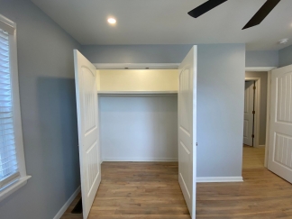3 Bedroom House! On Bus Route- Walking Distance UofA Campus l!