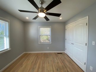 3 Bedroom House! On Bus Route- Walking Distance UofA Campus l!