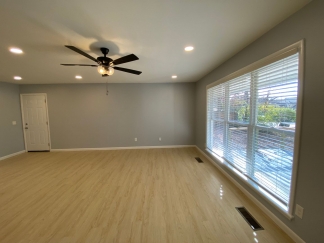 3 Bedroom House! On Bus Route- Walking Distance UofA Campus l!