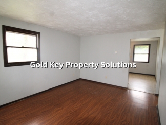 Secluded 2 BR 1 BA Duplex with Water/Sewer Included NO SECTION 8