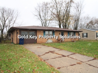 Spacious 4 BR 1 BA House with Central Air and Family/Bonus Room (SECTION 8 APPROVED)