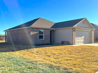 Harrah Haven: Exceptional 3 Bed, 2 Bath Retreat with Modern Amenities!