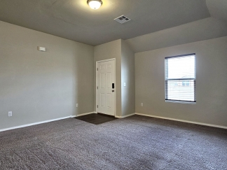Harrah Haven: Exceptional 3 Bed, 2 Bath Retreat with Modern Amenities!