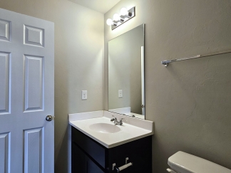 Harrah Haven: Exceptional 3 Bed, 2 Bath Retreat with Modern Amenities!