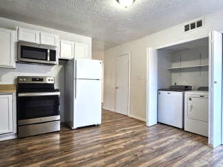 MOVE-IN SPECIAL!! $500 OFF FIRST FULL MONTH'S RENT!!