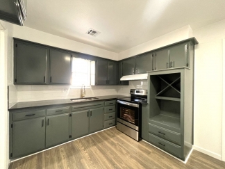 Recently Remodeled Home!!