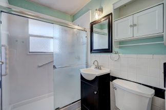 Charming 3 Bed 2 Bath  - Moore, OK