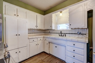 Charming 3 Bed 2 Bath  - Moore, OK