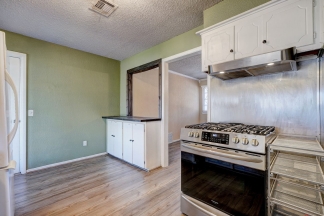 Charming 3 Bed 2 Bath  - Moore, OK