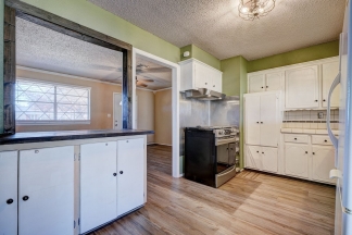 Charming 3 Bed 2 Bath  - Moore, OK