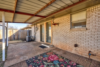 Charming 3 Bed 2 Bath  - Moore, OK