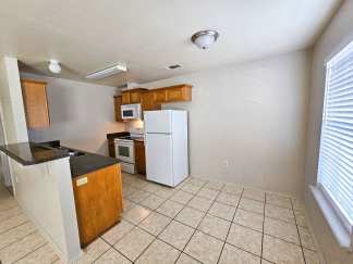 Cute 3 Bed/2 Bath Duplex on South Side of Fort Smith!