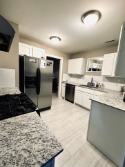 3 BEDROOM 2 FULL BATH HOME LOCATED IN PEA RIDGE!!!!