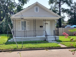 3 bedroom 1 bath