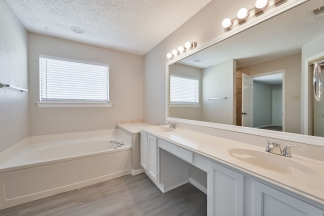 Mansfield 4 Bedroom in Walnut Creek Valley
