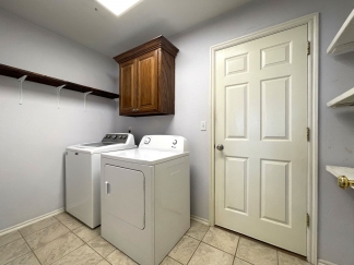 Charming Home in Del City!