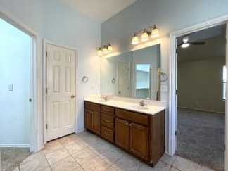 Charming Home in Del City!