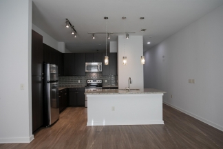 1900 Barton Springs Road Unit 1040 *no signs*- Green Team
