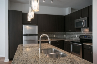1900 Barton Springs Road Unit 1040 *no signs*- Green Team