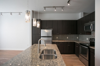 1900 Barton Springs Road Unit 1040 *no signs*- Green Team