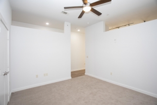 1900 Barton Springs Road Unit 1040 *no signs*- Green Team