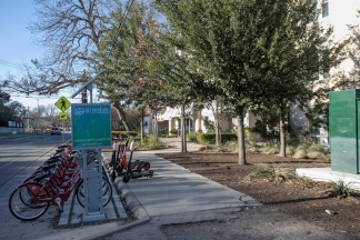 1900 Barton Springs Road Unit 1040 *no signs*- Green Team