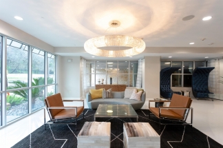 1900 Barton Springs Road Unit 1040 *no signs*- Green Team